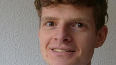Ein Porträt-Foto von Anthony Kaes