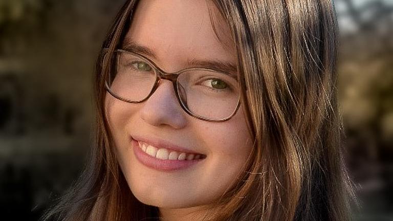 Ein Porträt-Foto von Leonie S.