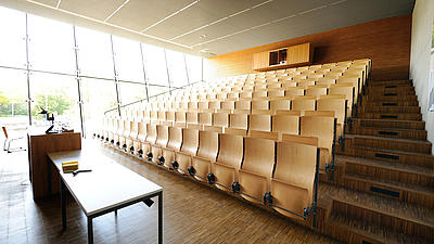 Blick in einen Hörsaal.