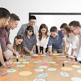 Werbemittel der International School of Management